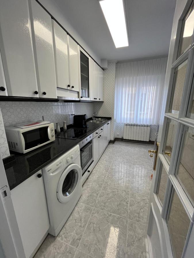 Apartamentos C&E Haro Exterior photo